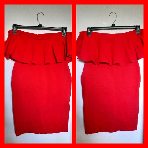 Dresses & Skirts - Junior L Ruffle Strapless Red Dress